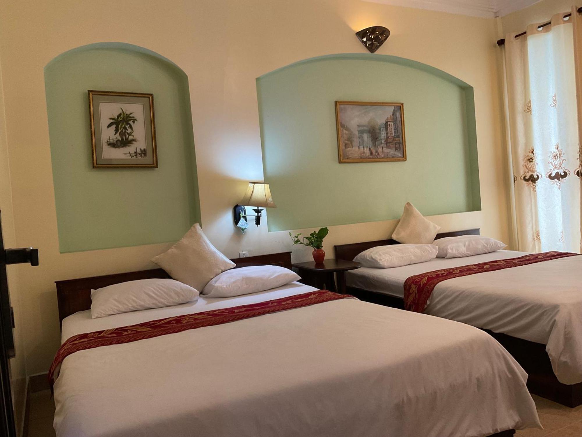 Khach San Minh Chau - Hoa Hung Hotel Ho Chi Minh City Exterior photo