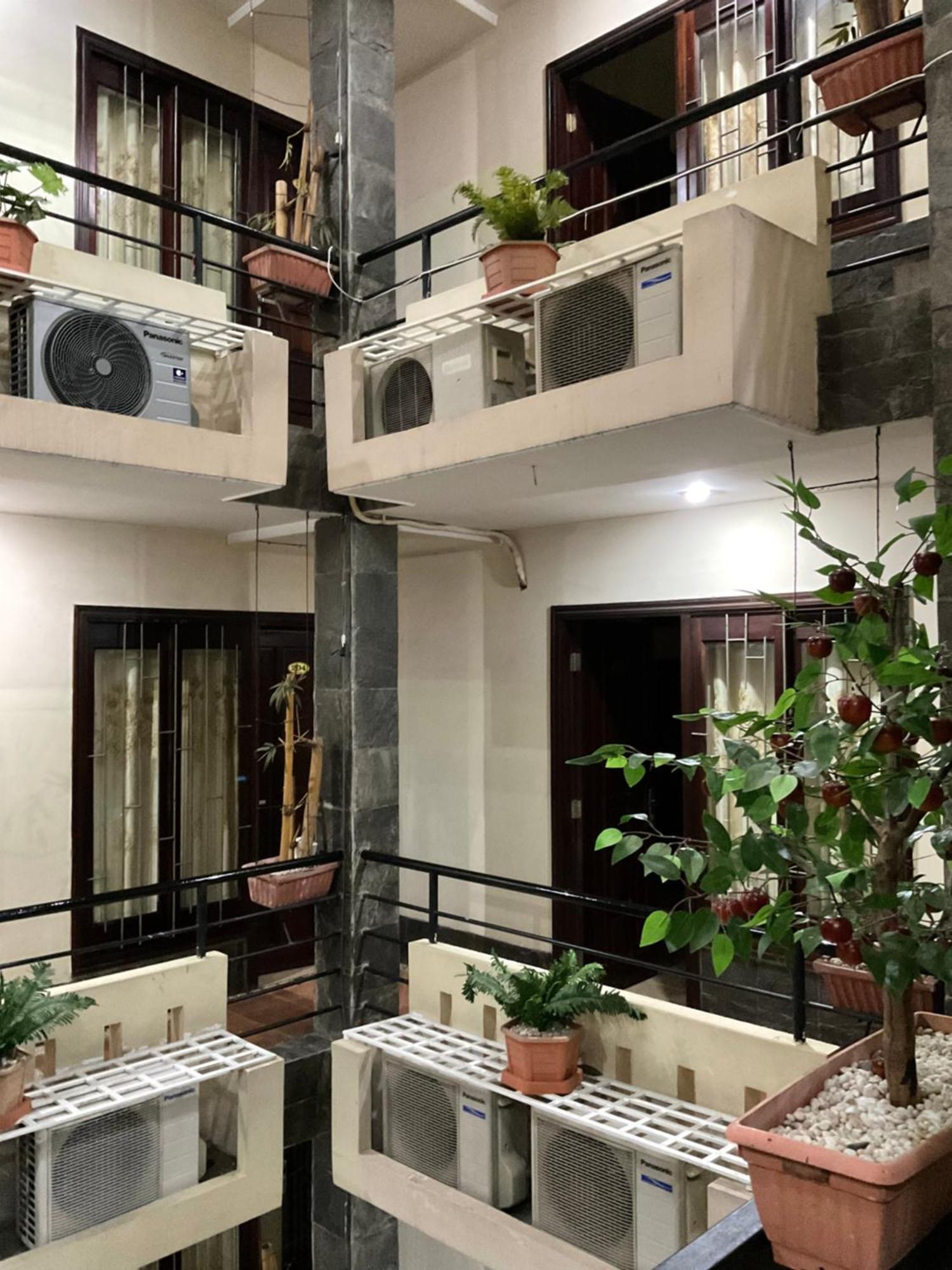 Khach San Minh Chau - Hoa Hung Hotel Ho Chi Minh City Exterior photo