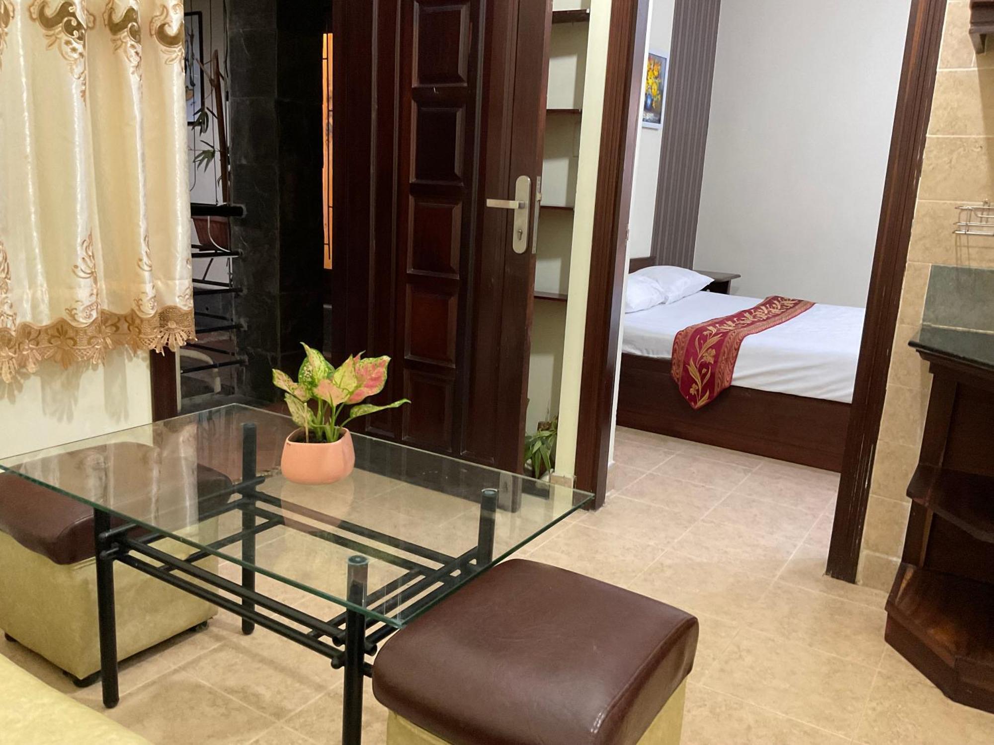 Khach San Minh Chau - Hoa Hung Hotel Ho Chi Minh City Exterior photo